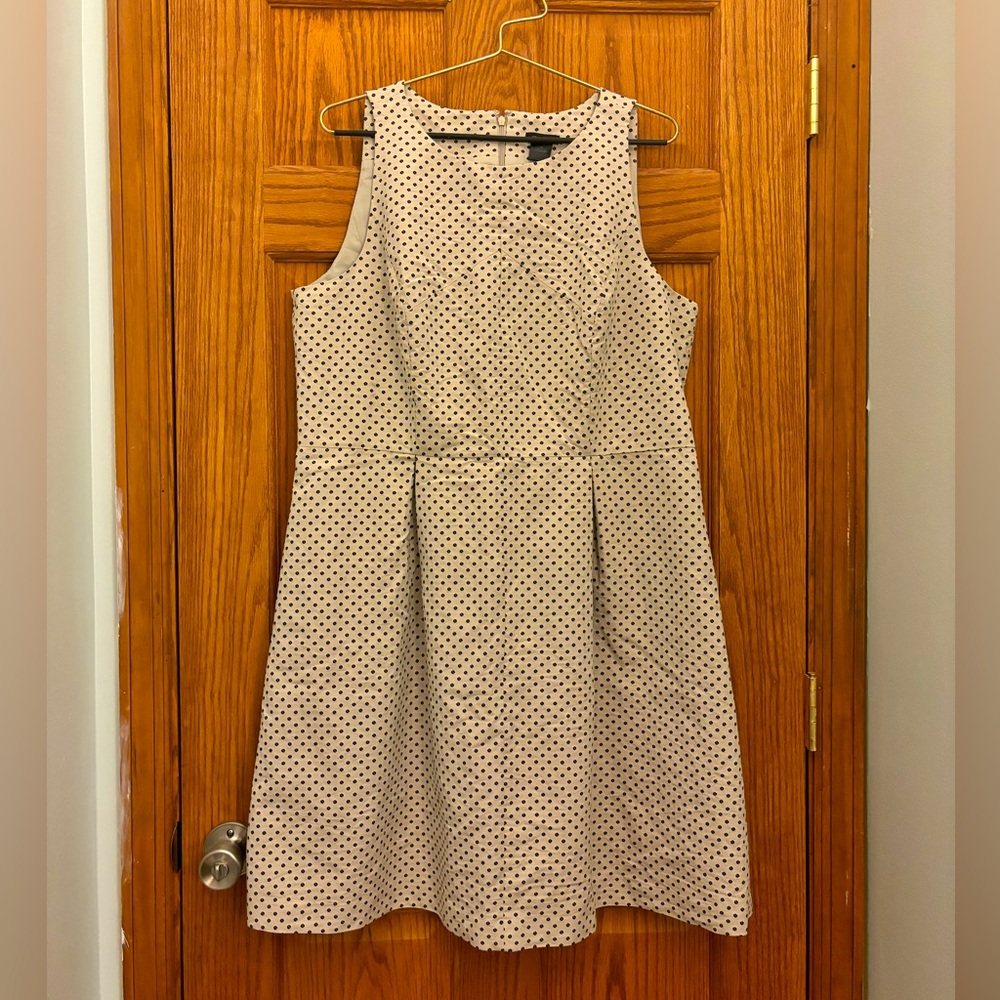 Ann Taylor A line shift dress Size 16 with box pleats on front